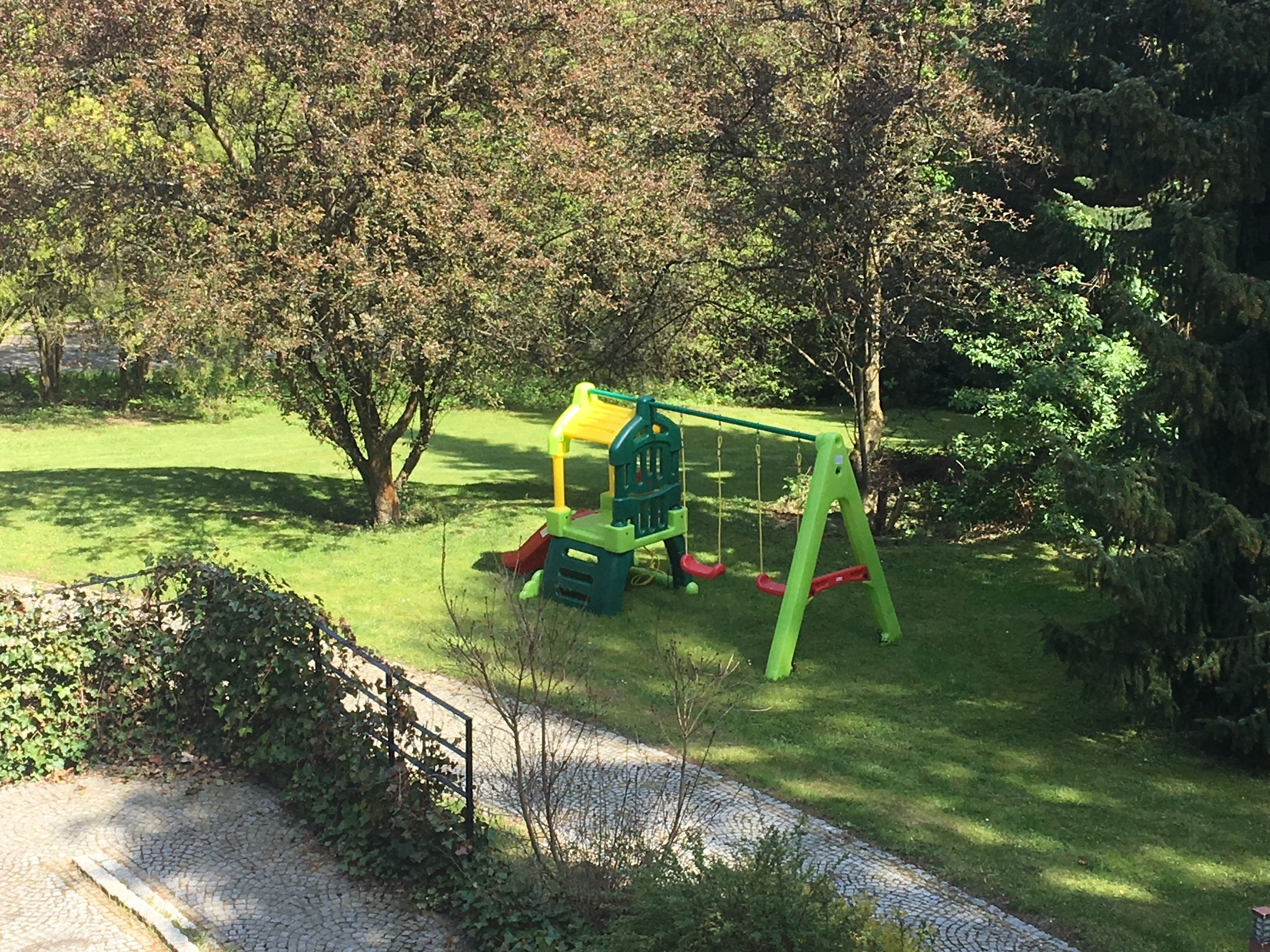 children’s play area – outdoor