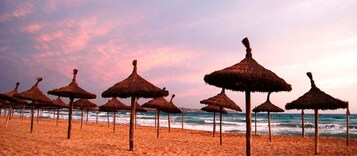 Pantai berhampiran 