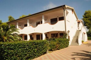 Front of property - Nicolaus Club Bagamoyo Resort (Cassano allo Ionio)