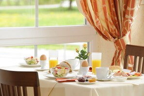 Tägliches inbegriffenes Frühstücksbuffet