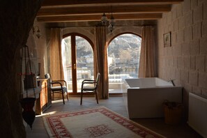 Chambre Double Panoramique, 1 chambre, vue vallée | Surmatelas, coffres-forts dans les chambres, décoration personnalisée