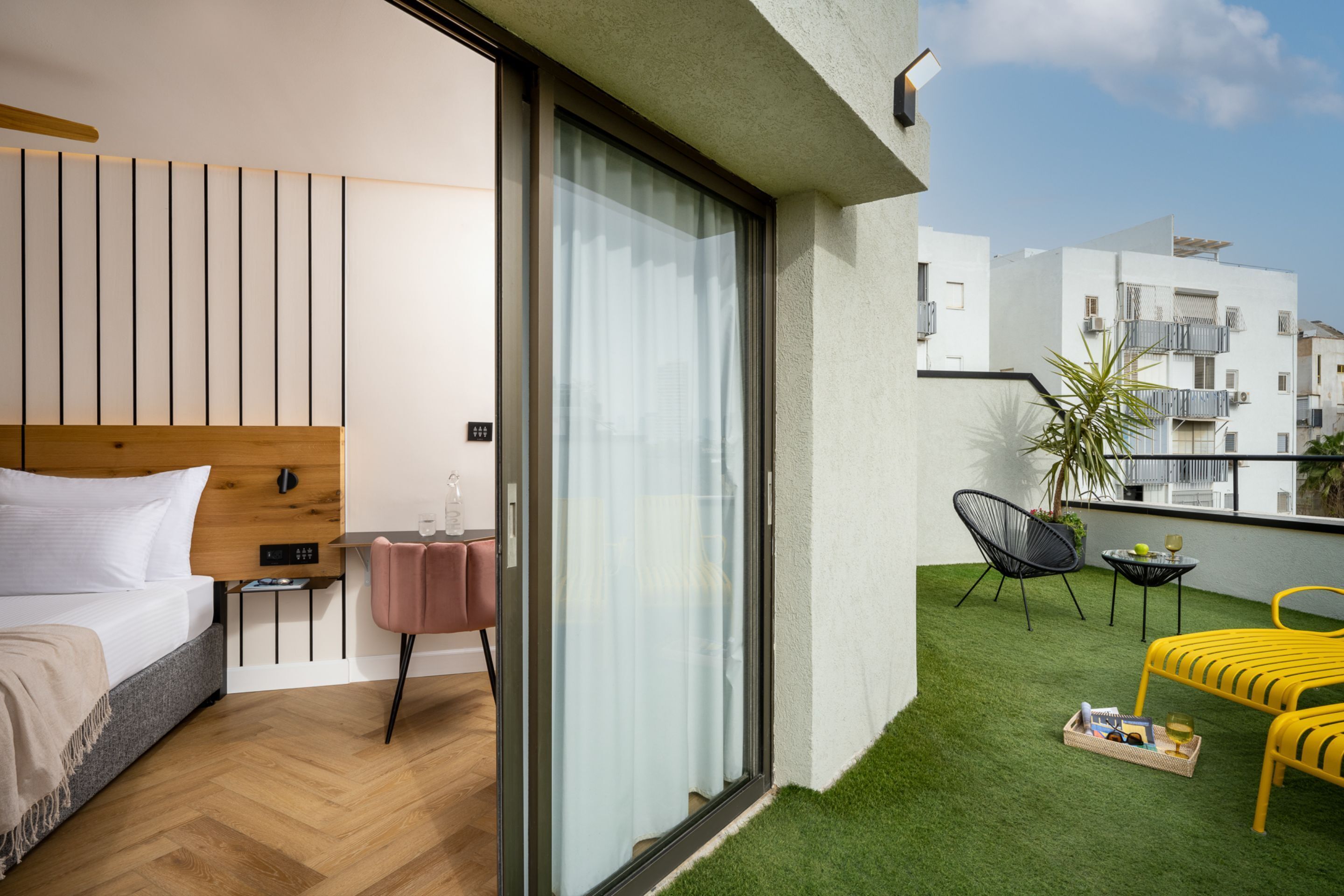 studio, terrace | premium bedding, in-room safe, desk, soundproofing