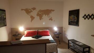 Quadruple Room | Frette Italian sheets, down comforters, pillowtop beds