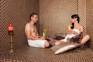 Behandlungsräume für Paare, Sauna, Whirlpool, Dampfbad