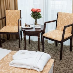 1 phòng ngủ, minibar, két bảo mật tại phòng, bàn