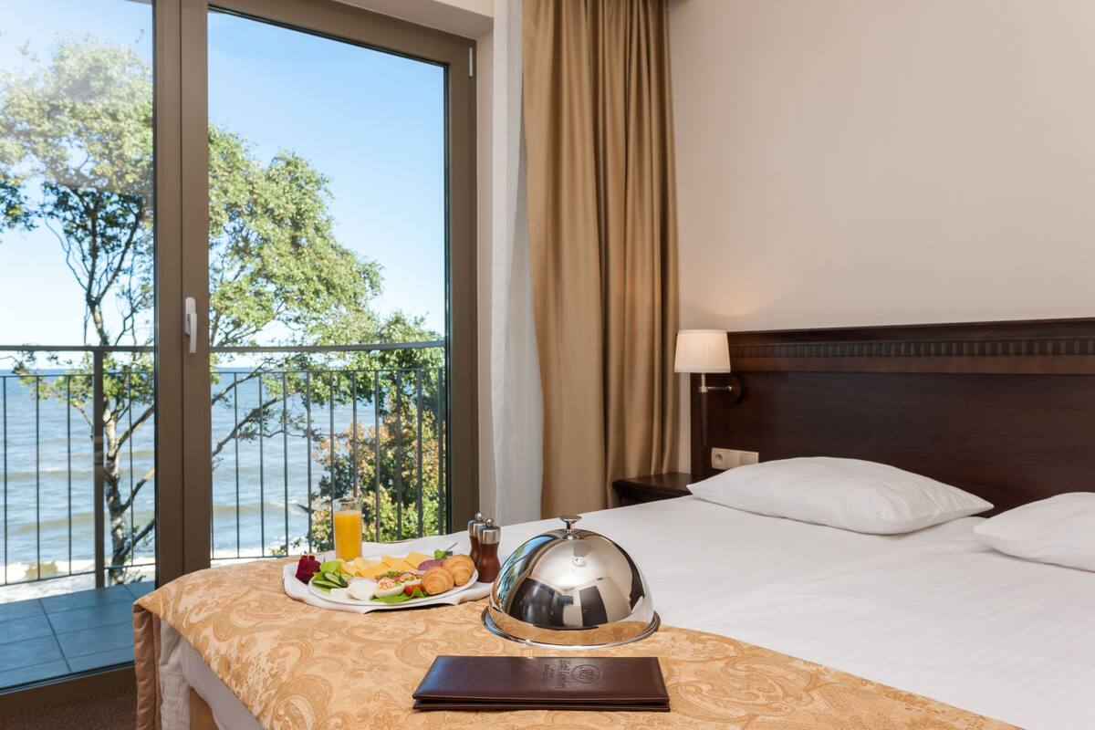 1 bedroom, minibar, in-room safe, desk