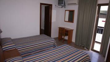 In-room safe, rollaway beds, free WiFi