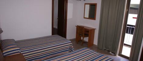 Zimmersafe, Zustellbetten, kostenloses WLAN