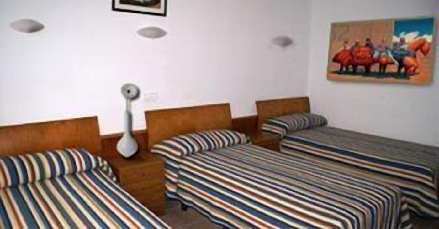 Fyrbäddsrum | Värdeförvaringsskåp på rummet, extrasängar och gratis wi-fi