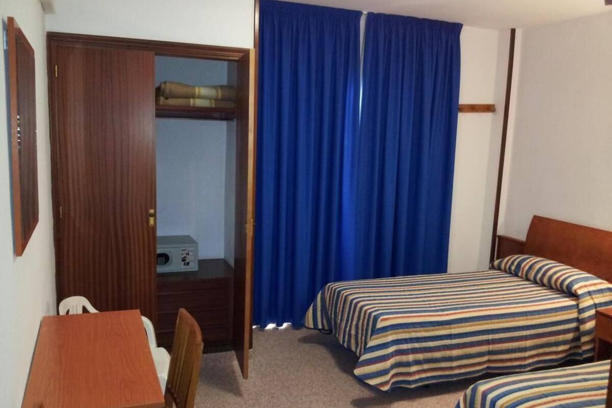 In-room safe, rollaway beds (surcharge), WiFi (free)