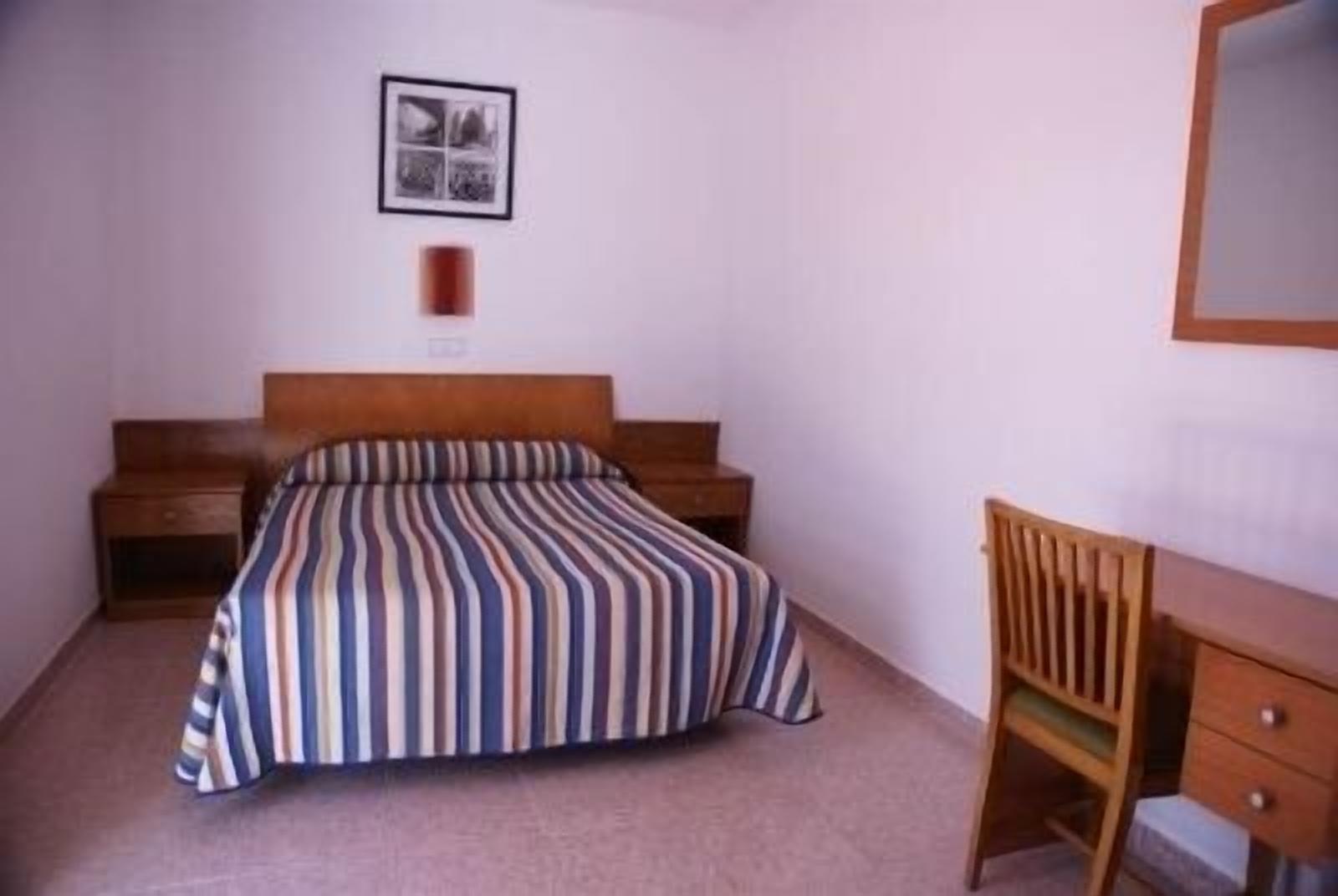 Coffre-fort, lit d’appoint (supplément), accès au Wi-Fi (inclus)