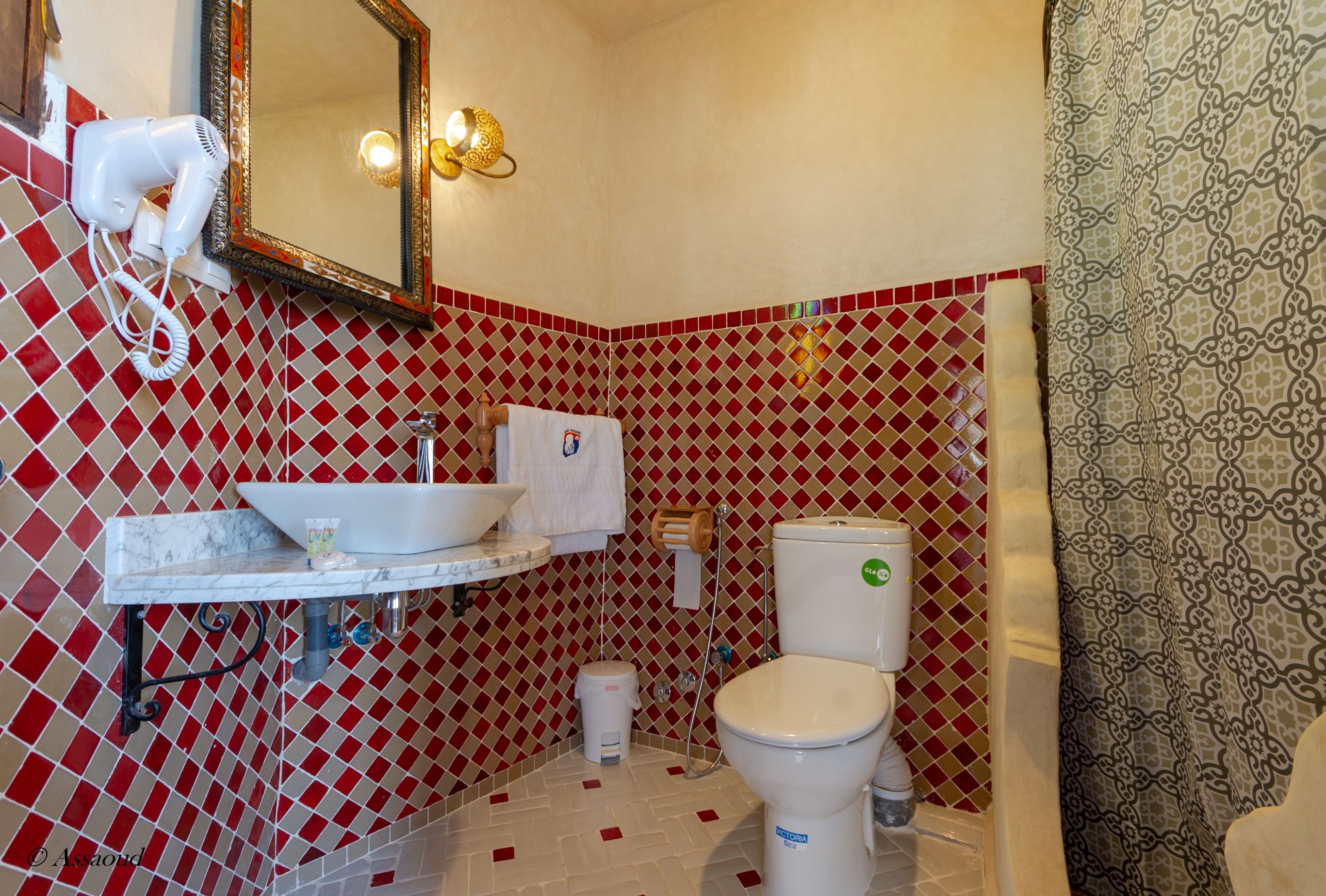 panoramic suite, mountain view | bathroom | free toiletries, hair dryer, bidet, towels