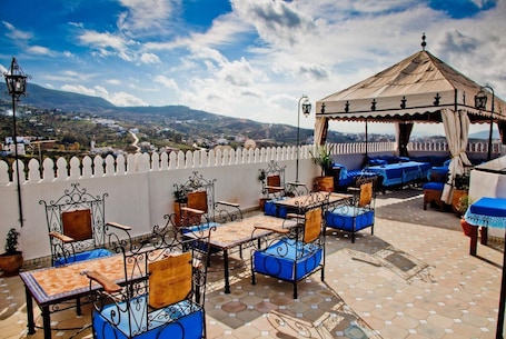 Balcony. Hotel Dar Mounir