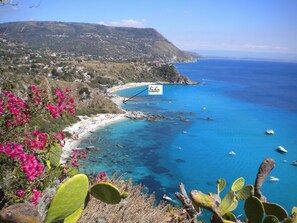 Weißer Sandstrand, kostenloser Shuttle zum Strand, Liegestühle