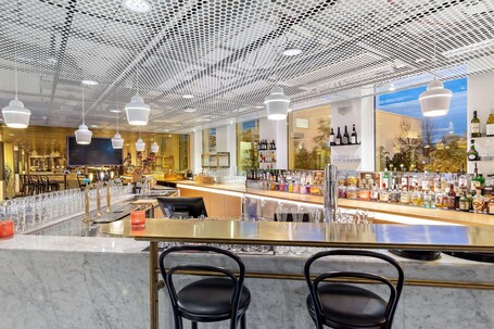 Bar (en la propiedad)