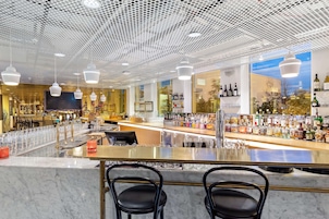 Bar (en la propiedad)