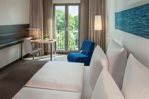 Standard Room | Premium bedding, down comforters, pillowtop beds, in-room safe - Dorint Hotel Hamburg-Eppendorf (Hamburg)