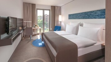 Standard Room | Premium bedding, down comforters, pillowtop beds, in-room safe