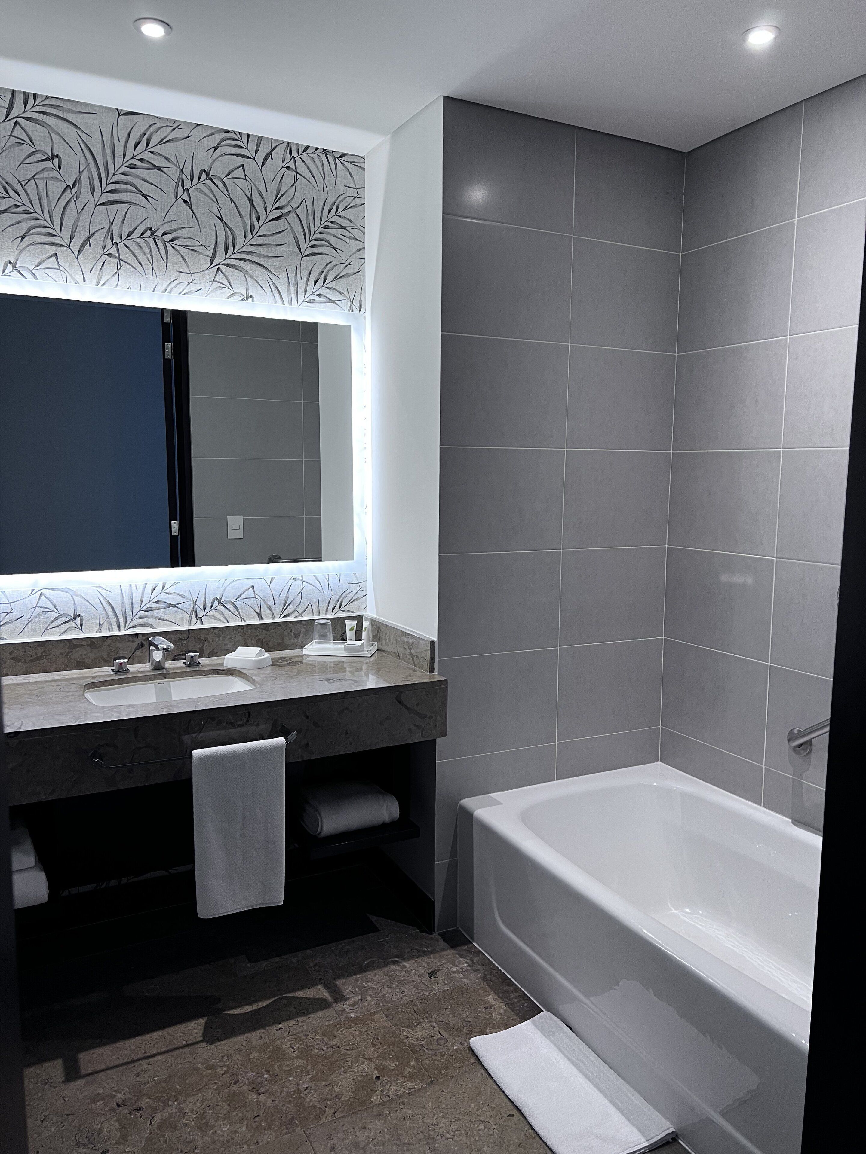 Photo - Holiday Inn Bogota Airport by IHG
