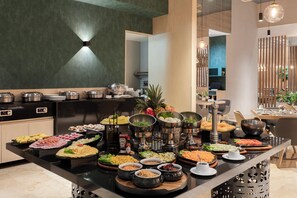 Breakfast buffet - Holiday Inn Bogota Airport by IHG (Bogotá)