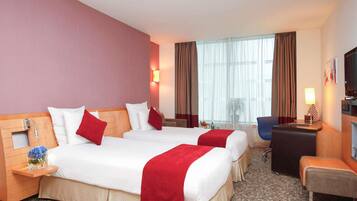 Superior tweepersoonskamer, 1 tweepersoonsbed met slaapbank | Bedden met traagschuimmatras, een minibar, een kluis op de kamer