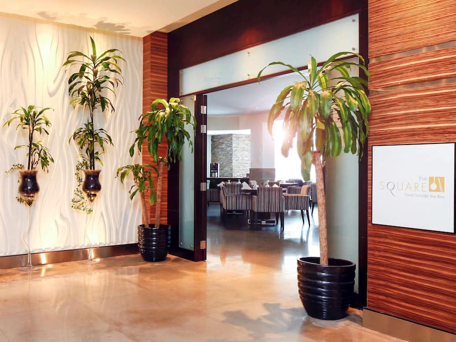 Aamiainen, lounas ja illallinen; kansainvälinen keittiö