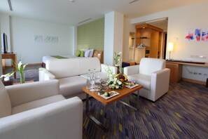 Superior Suite, 1 Double Bed with Sofa bed | Living area