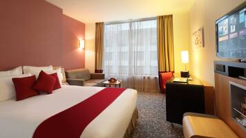 Kamar Standar, 1 Tempat Tidur Double dengan tempat tidur Sofa | Busa memori, minibar, brankas, dan didekorasi berbeda-beda