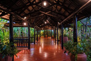 Exterior - Sea Cliff Hotel (Dar es Salaam)
