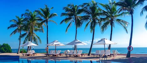 Outdoor pool, sun loungers