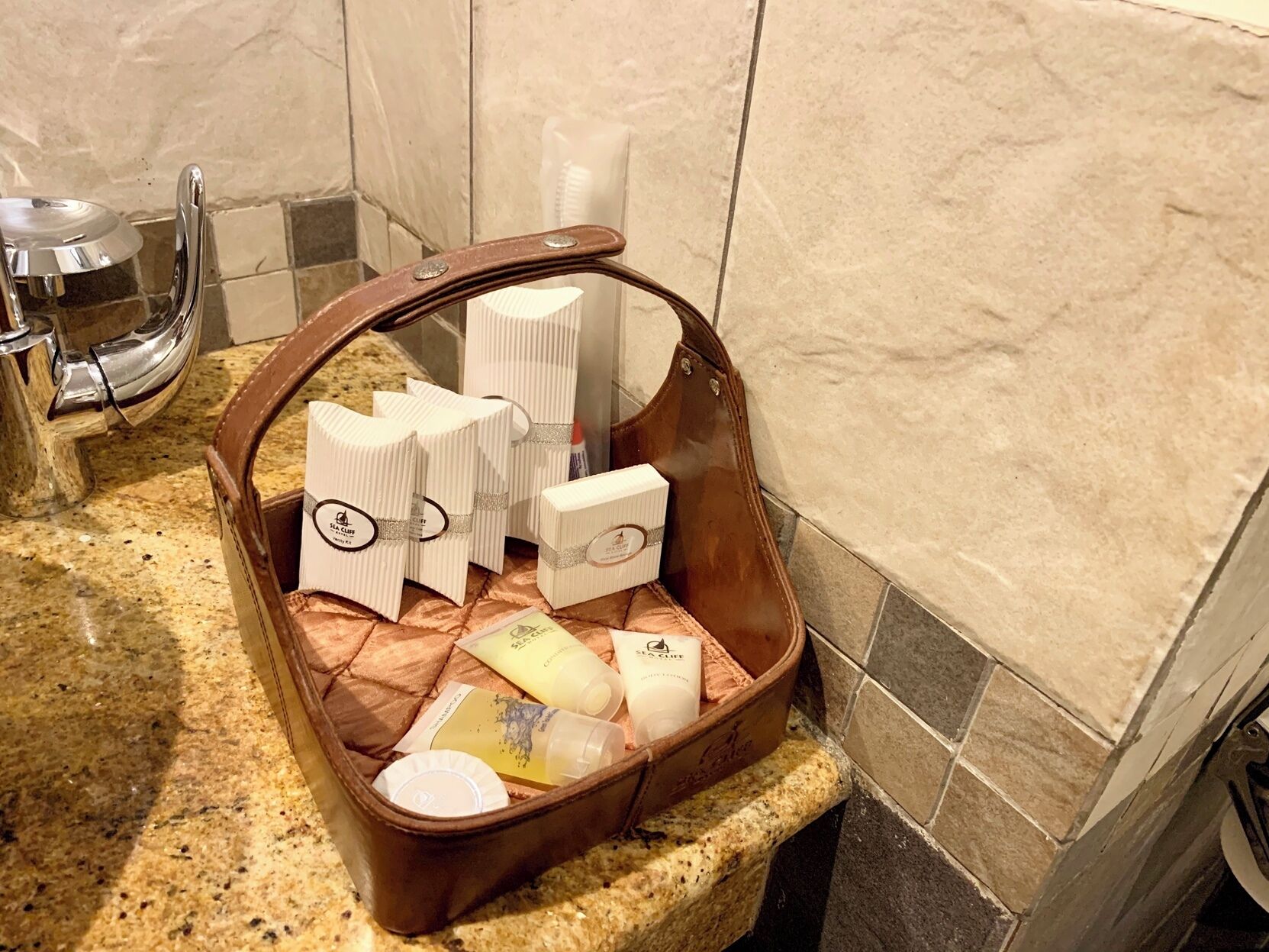 Bathroom | Hydromassage showerhead, eco-friendly toiletries, hair dryer, bathrobes