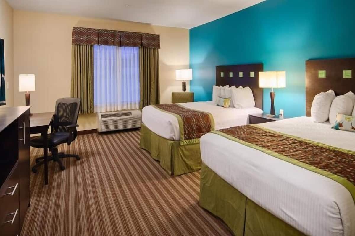 Desk, iron/ironing board, free WiFi, bed sheets