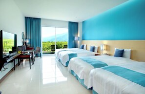 Familienzimmer, 1 Schlafzimmer, Bergblick | 1 Schlafzimmer, Daunenbettdecken, Pillowtop-Betten, Minibar