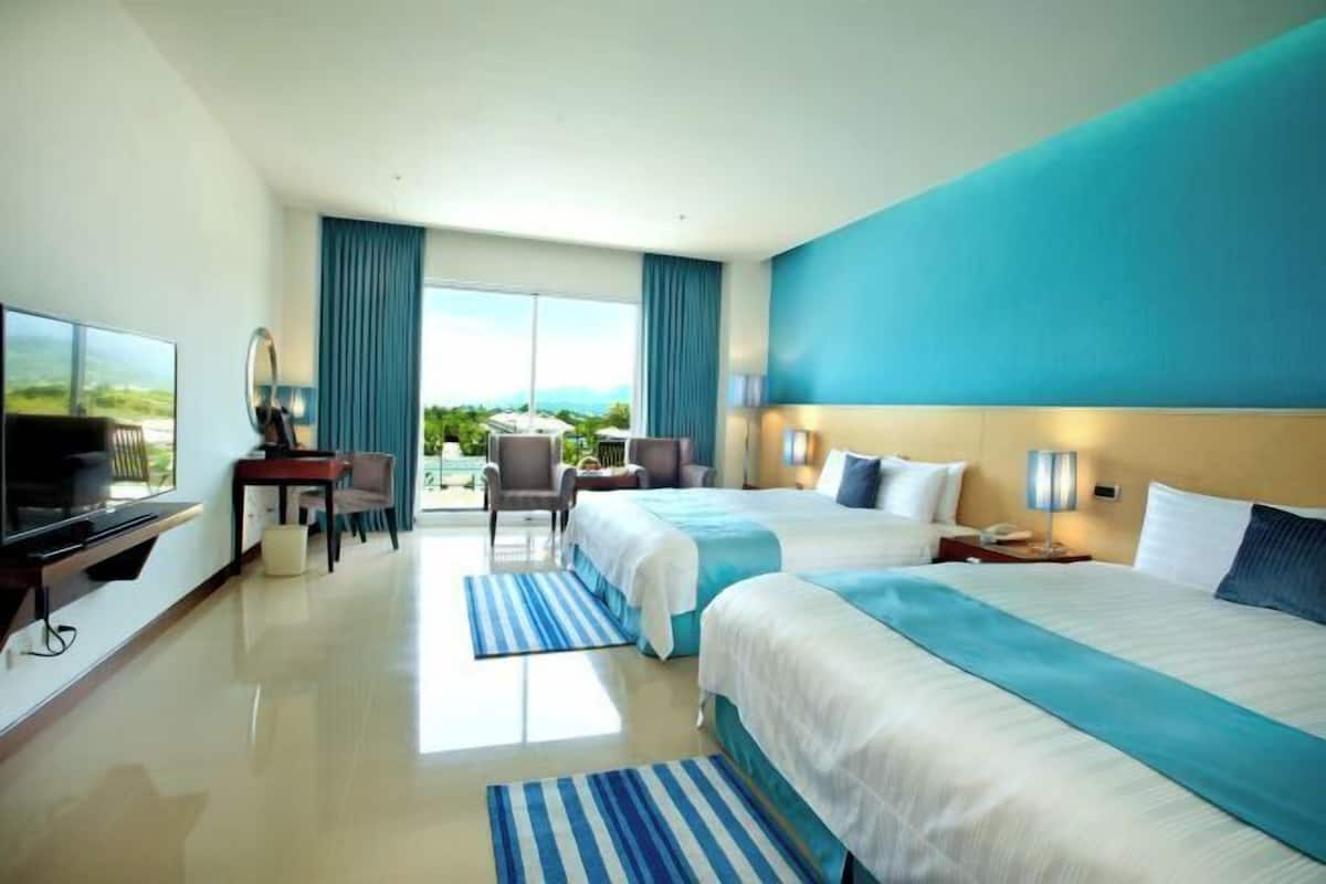 Cubrecamas, colchones con pillow-top y minibar 