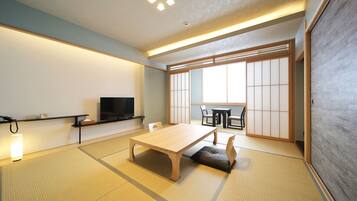 Standard Room, Shared Bathroom (12 tatami mats) | Premium bedding, down comforters, in-room safe, blackout drapes