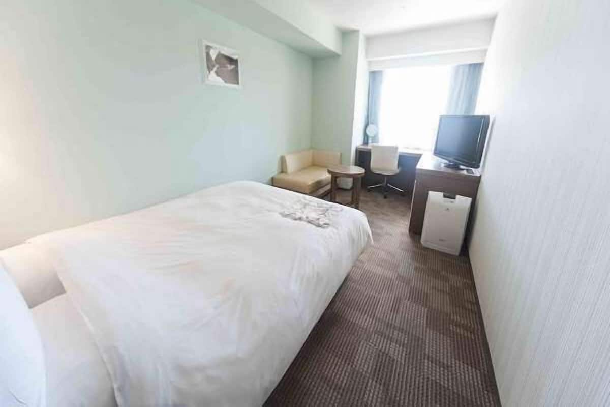Down duvets, pillow-top beds, blackout curtains, soundproofing