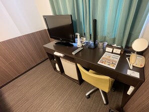 Schreibtisch, Bügeleisen/Bügelbrett, kostenloses WLAN