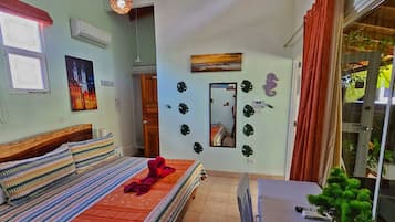 Tallelokero huoneessa, yksilöllisesti sisustettu