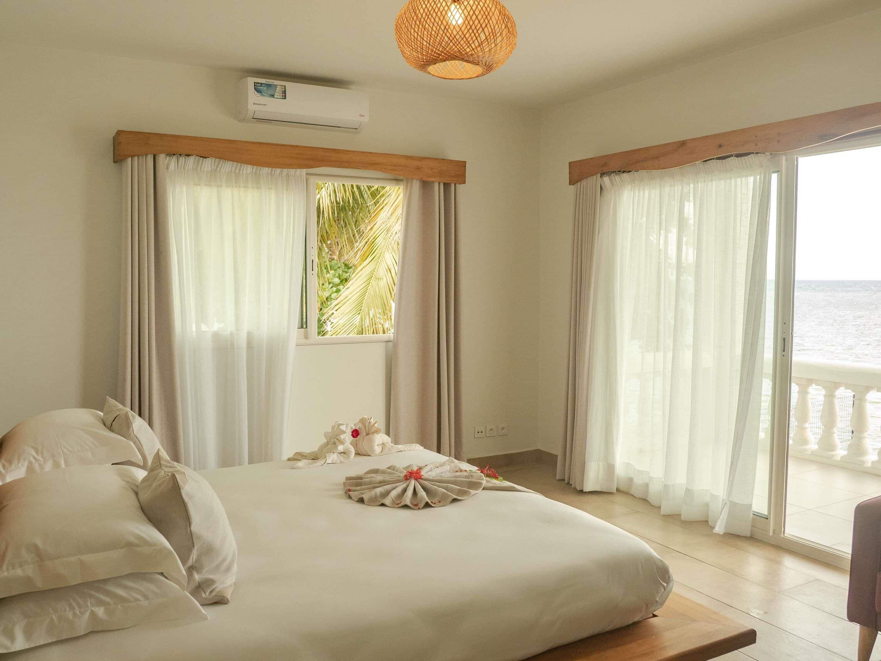 Villa – deluxe, 3 soverom | Minibar, safe på rommet, individuelt dekorert og individuelt innredet