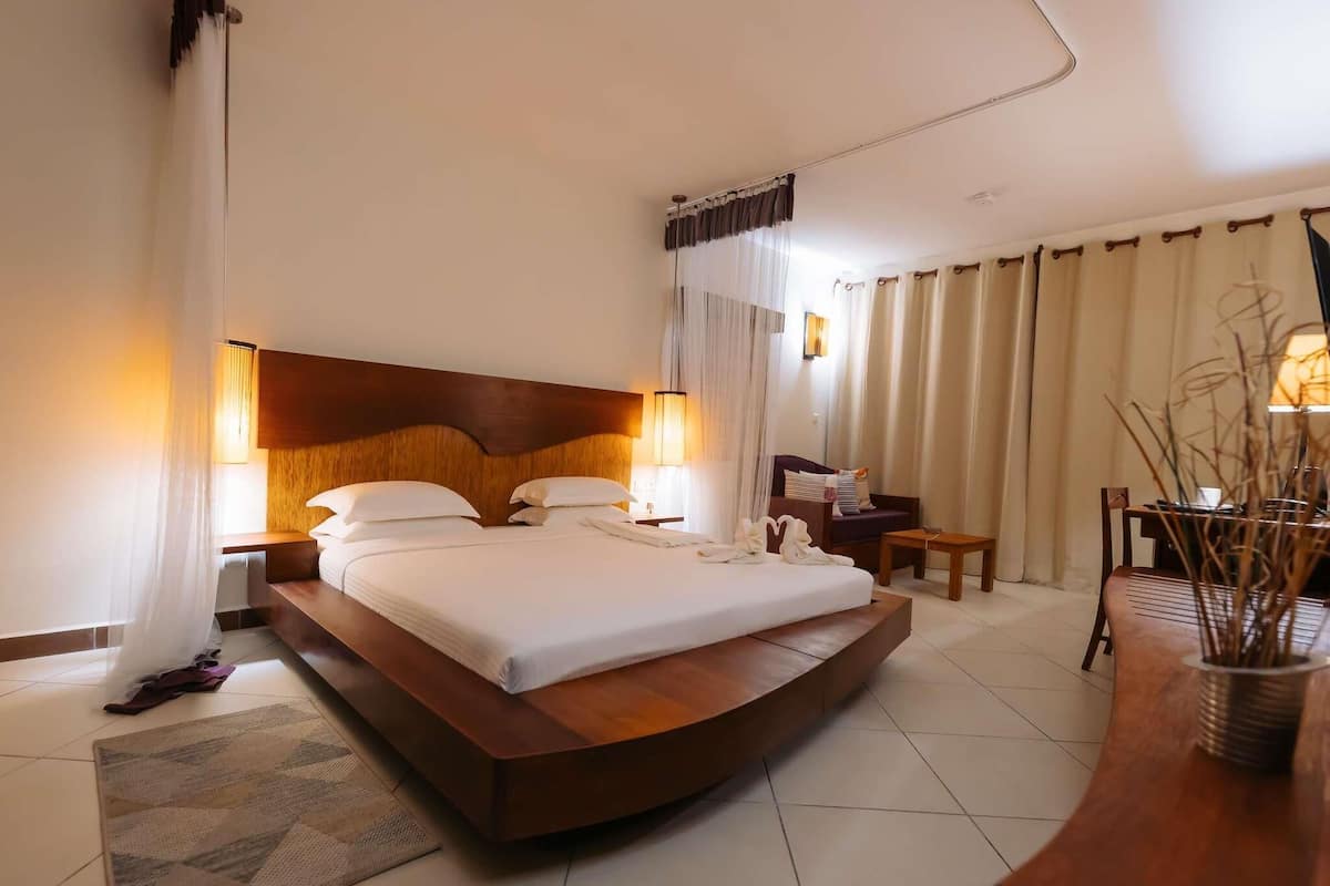 Superior Room, 1 King Bed, Balcony, Ocean View