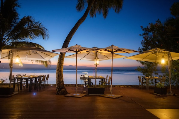 Lunch, dinner served; Regional cuisine, pool views