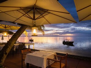 Lunch, dinner served; Regional cuisine, pool views