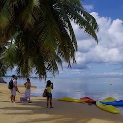 Beach nearby, sun-loungers, beach umbrellas, beach towels