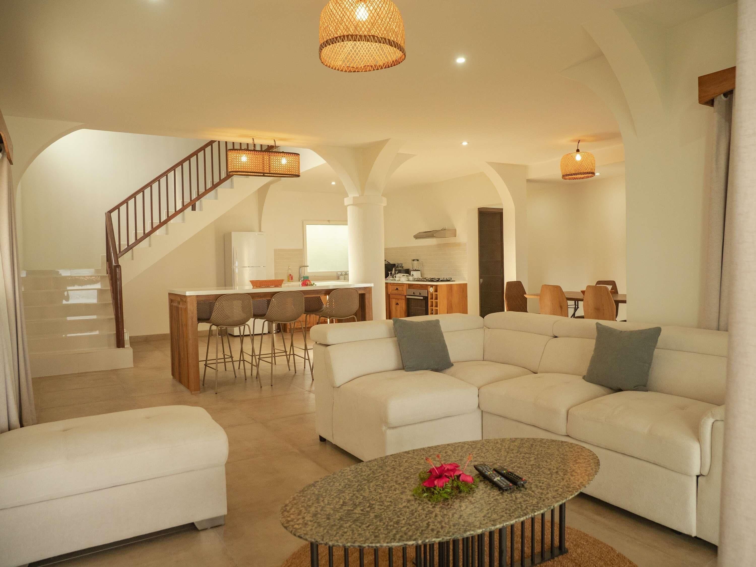 Villa Deluxe, 3 habitaciones | Minibar, caja fuerte, decoración individual y mobiliario individual