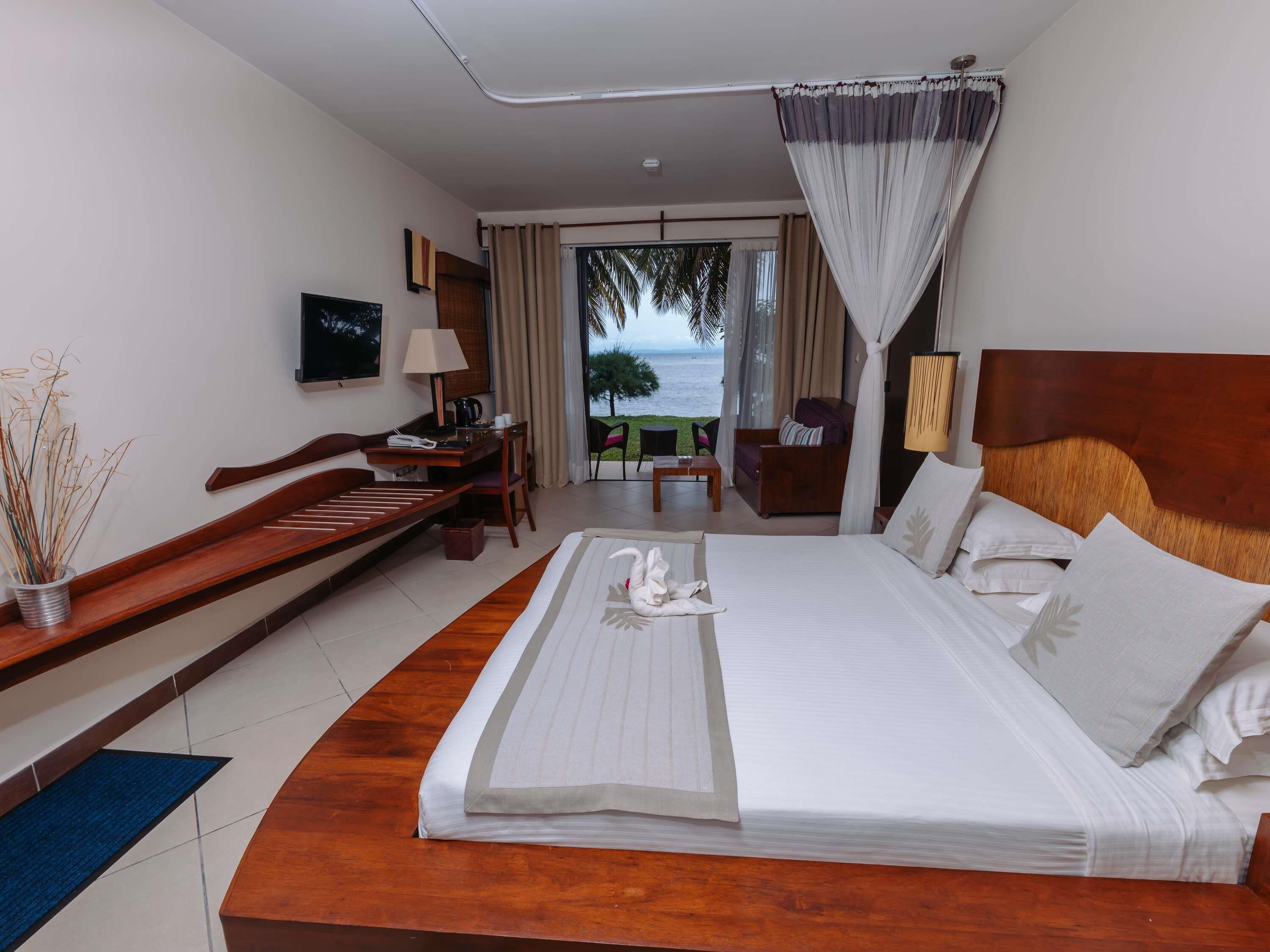 Superior Room with beach access and Ocean view | Minibar, in-room safe, individually decorated, individually furnished