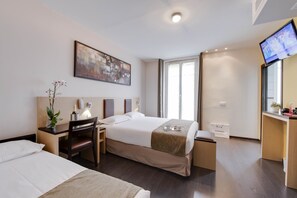 In-room safe, desk, soundproofing, iron/ironing board - Source Hotel (Paris)