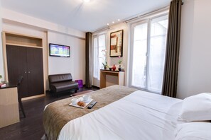 In-room safe, desk, soundproofing, iron/ironing board