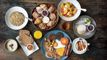 Daily buffet breakfast for a fee