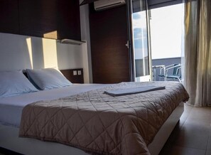 Minibar, una scrivania, Wi-Fi gratuito, lenzuola