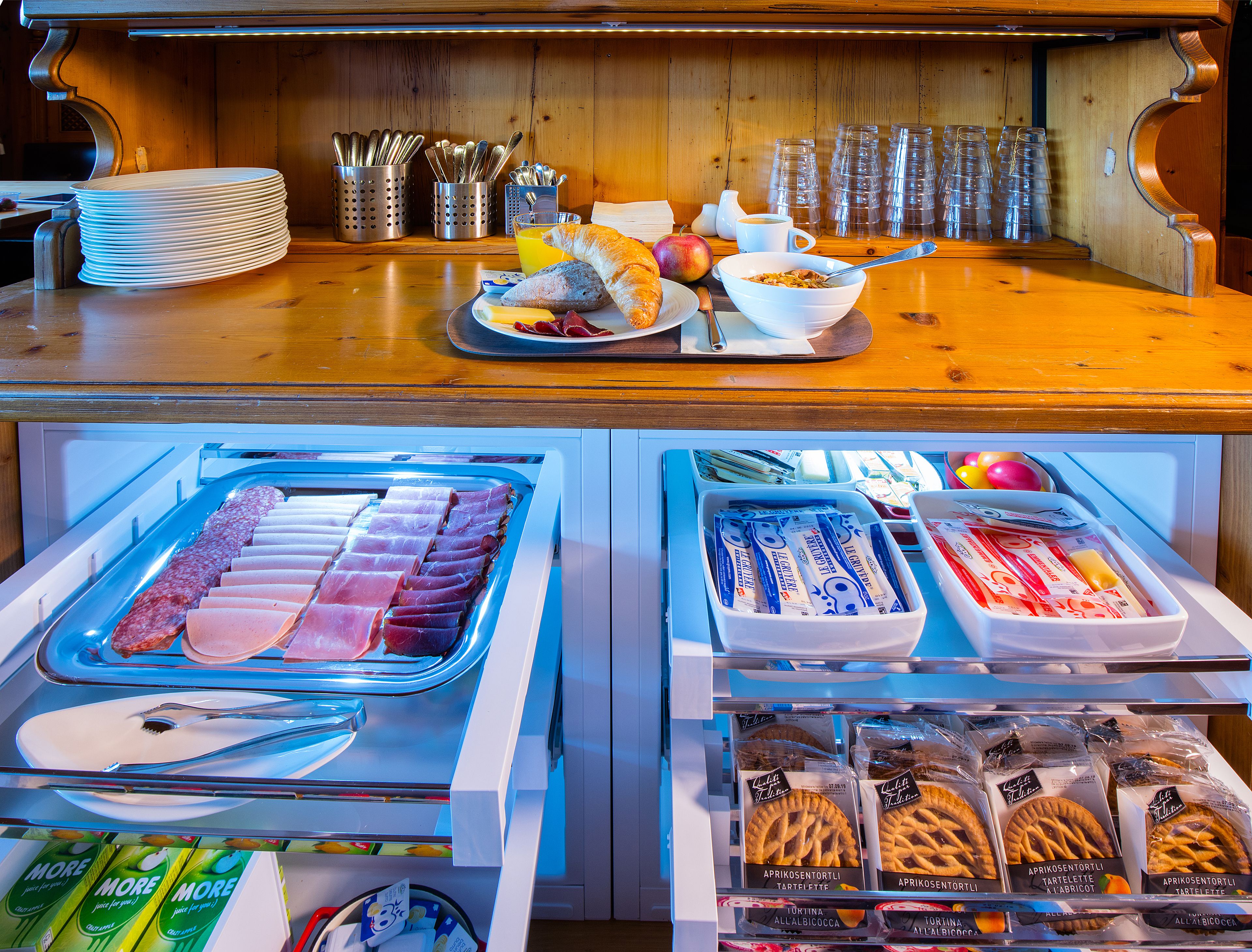 daily buffet breakfast (chf 10.00 per person)